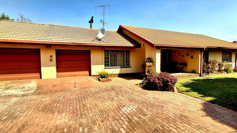 3 Bedroom Property for Sale in Vaalpark Free State